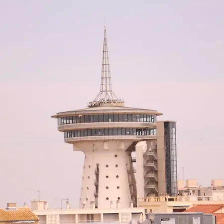 Proche アパート パラヴァ・レ・フロ