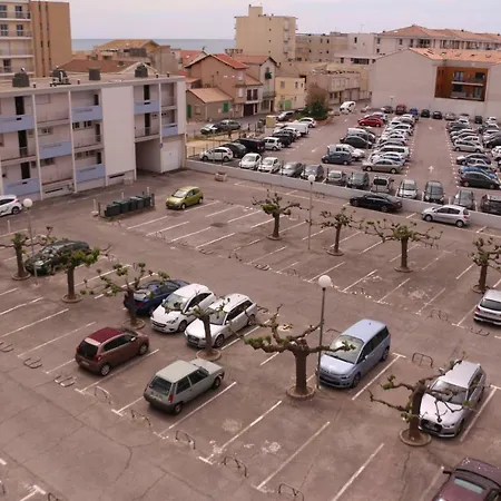 Proche * パラヴァ・レ・フロ